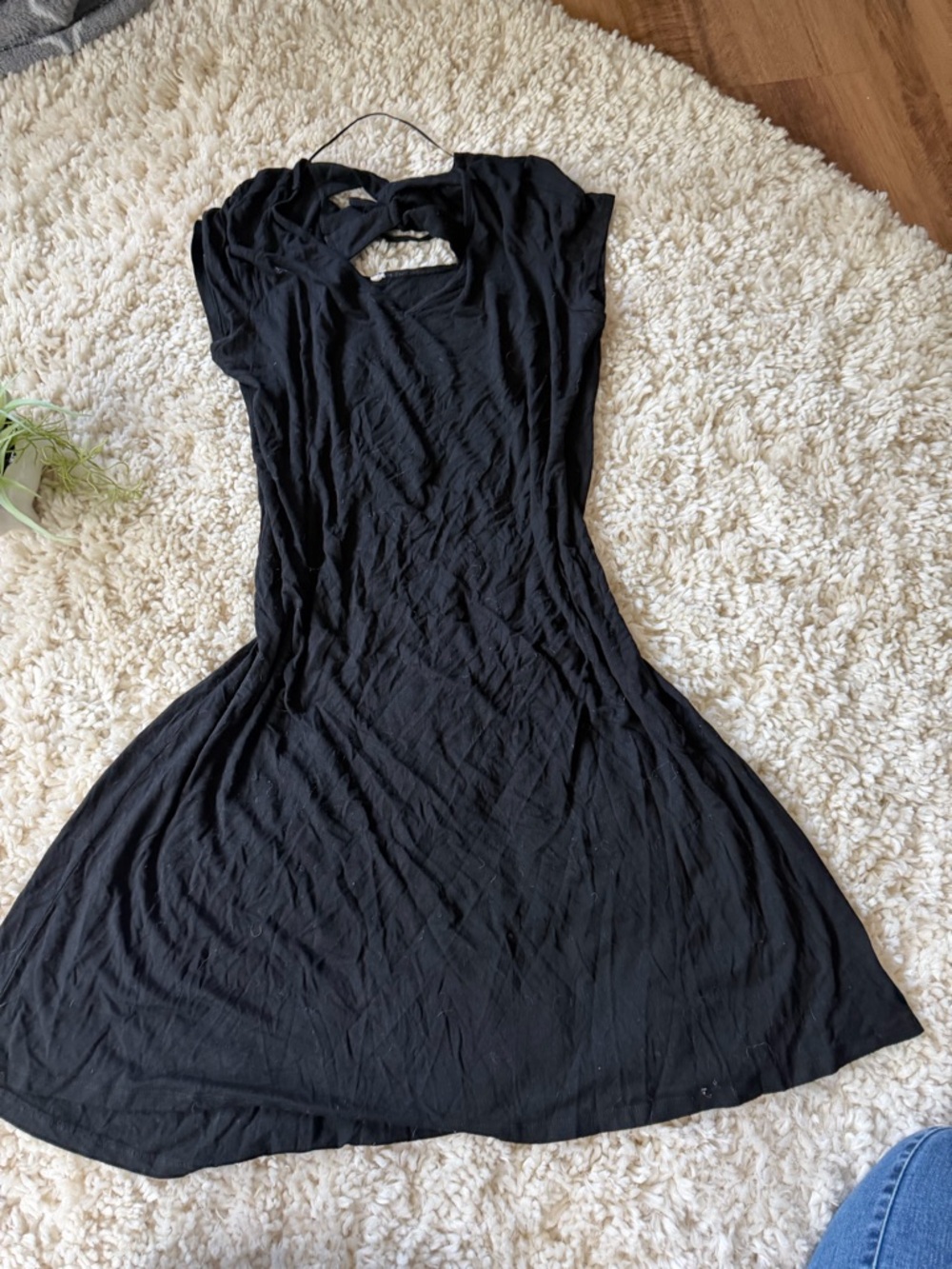 Elegant Black Midi spring summer flowy comfy flirty Dress with Cutout Back